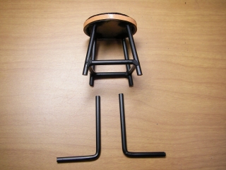 プラリペア　粉末樹脂用容器の蓋を用いた1/10椅子　背もたれの製作１