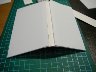 1/10クーラーボックス　曲面用厚紙の貼り付け２